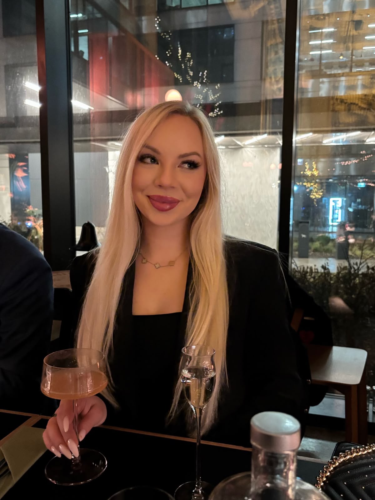 OLIVIA 28 - obrazek 3