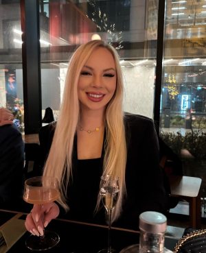 OLIVIA 28