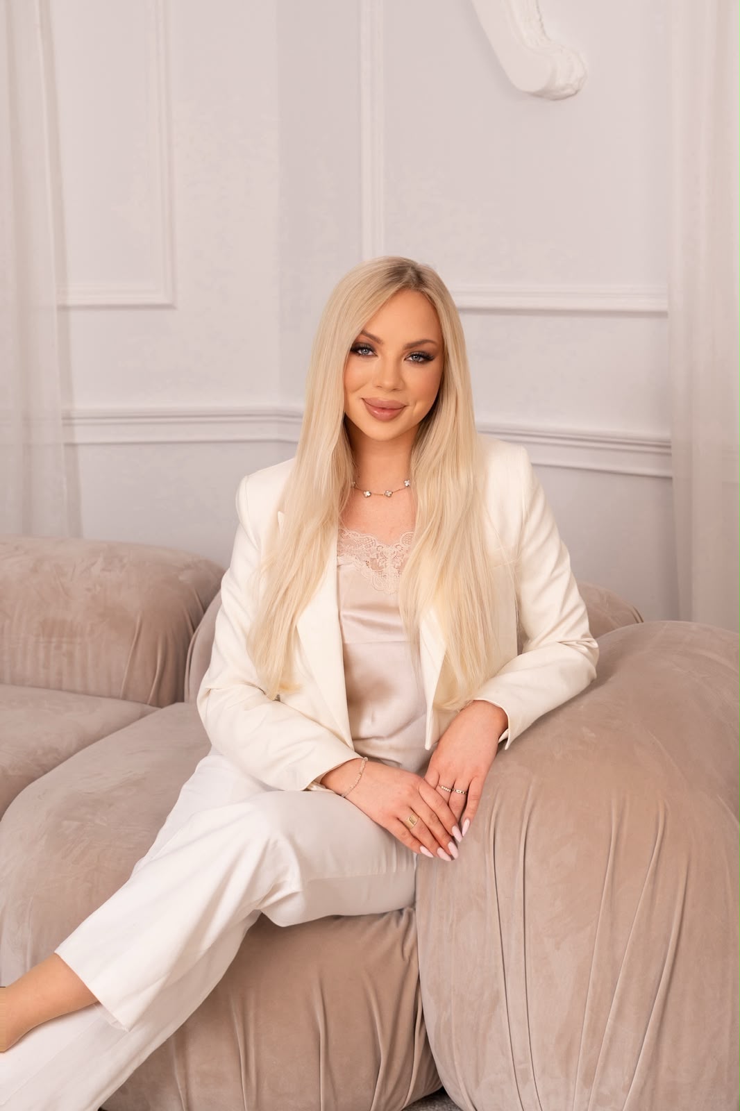 OLIVIA 28 - obrazek 6