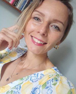 KAROLINA 43
