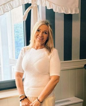 ANNA 53